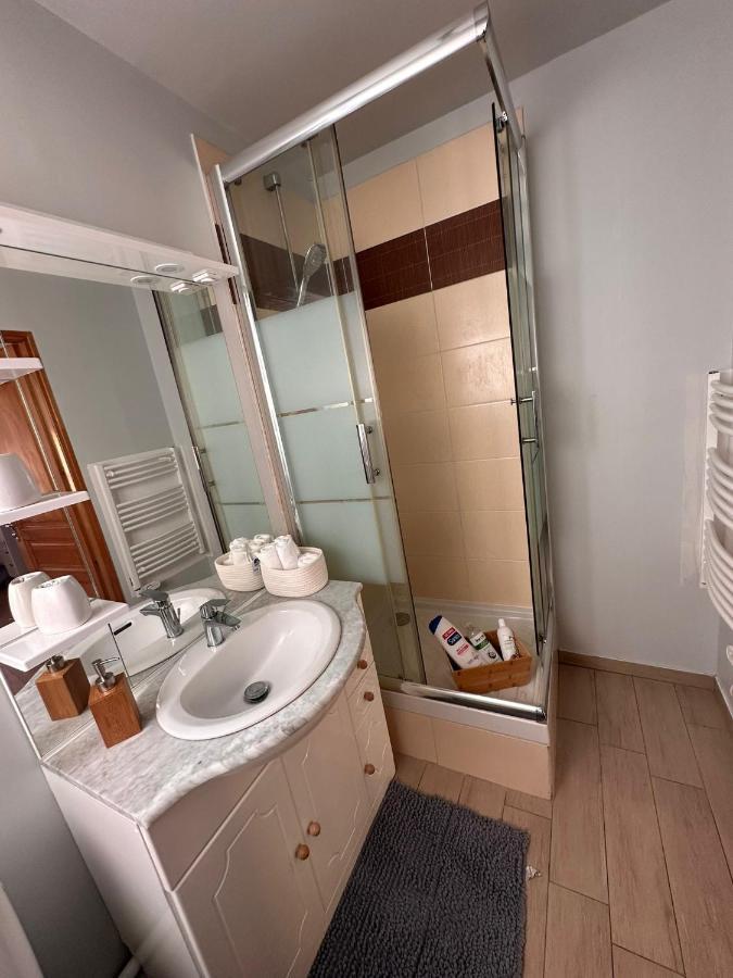 Home Up Понтуаз Экстерьер фото